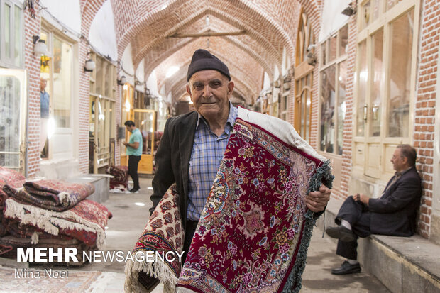 واگذاری سهم بازار فرش تبریز به رقبای خارجی